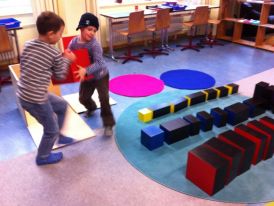 Montessori-Kinder